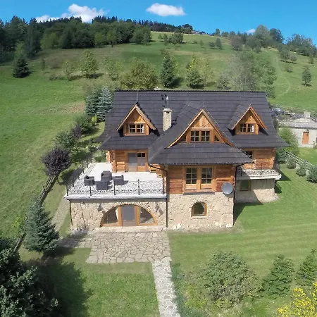 Udanypobyt Arco Villa *