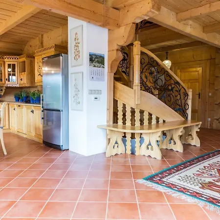 Udanypobyt Arco Villa *