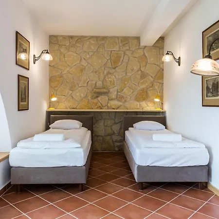 Udanypobyt Arco Villa *
