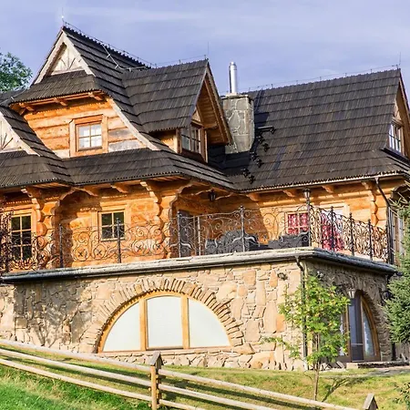 Udanypobyt Arco Villa *